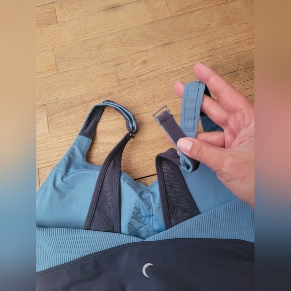 Zyia Active Storm Parallel Luxe Blue Ribbed Adjustable Sport Bra, Size Small - Picture 7 of 10